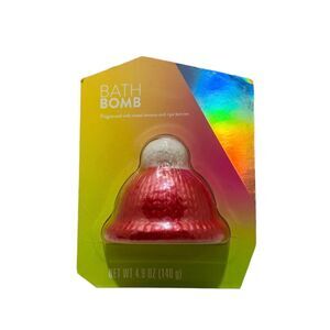 Winter Beanie Hat Bath Bomb Sweet Lemon and Ripe Berry Scent 4.9 oz